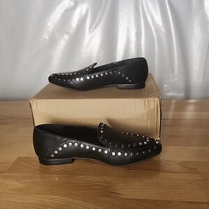 Bleecker & Bond Arianna Studded Leather Loafers 6.5M Black Chic Minimalist Edgy
